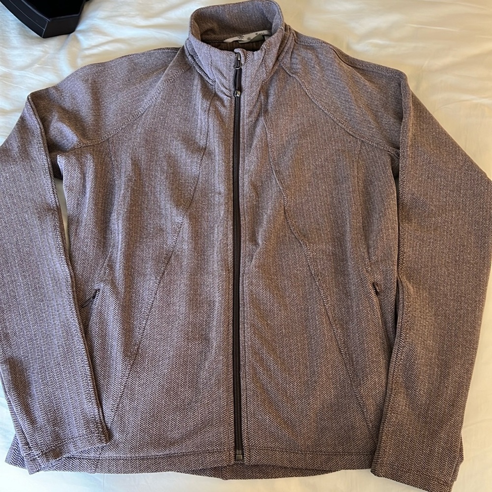 Athleta zipper front jacket with 2 side zipper pockets